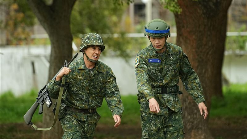 玩股票當沖賠掉20萬 男星崩潰爆哭不忍了