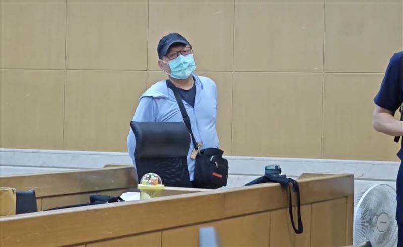 萬華義交中隊前書記宋明煒被以20萬元交保。結果拿不出來，檢方降保至8萬元。（圖／翻攝畫面）