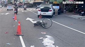 高雄市,楠梓區,高雄,單車,對向,老翁,車禍,馬路,事故,死亡,迴轉（圖／翻攝畫面）