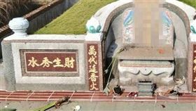 彰化「第12公墓」遭砸！墓碑花盆、香爐全毀　里長痛斥：會有現世報