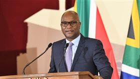 南非駐法國大使姆特斯瓦（Nkosinathi Emmanuel Mthethwa ）於30日被發現在巴黎墜樓身亡（圖／翻攝自X平台 @PresidencyZA）