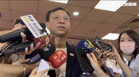 衛福部長石崇良說目前當地是看到流感病人以及外傷病號比較多，他也喊話提醒志工們，如果本身不是習慣長期勞動者「不要太逞強」。（圖／記者簡浩正攝影）