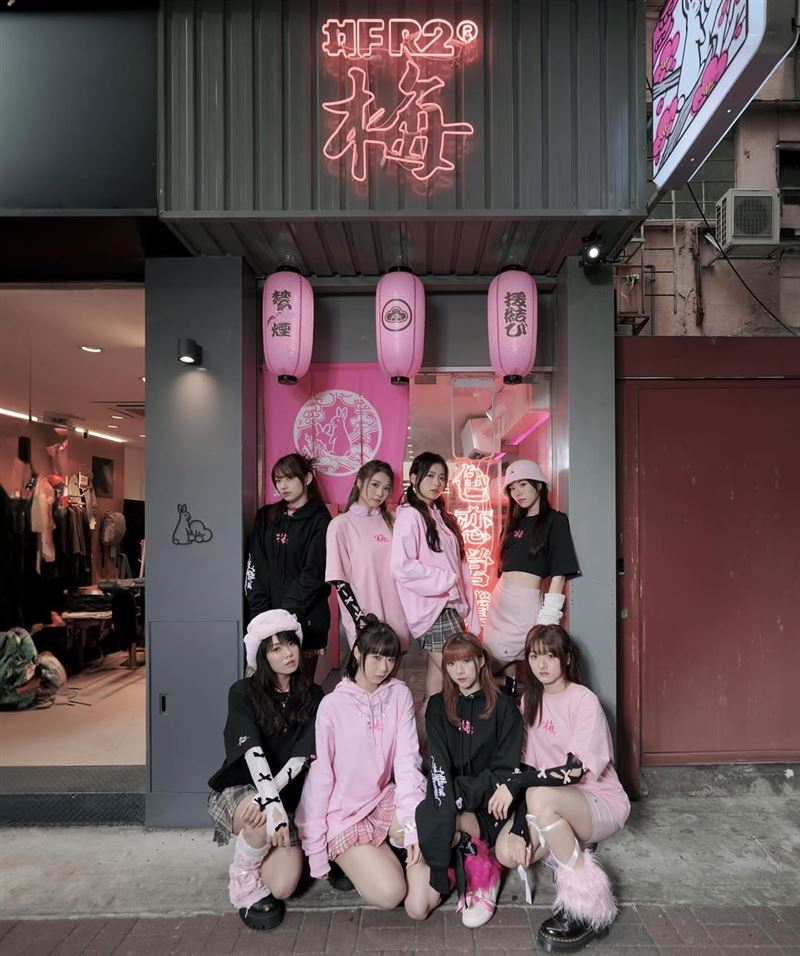 香港女團Lolly Talk由8名成員組成，清新甜美的形象受到粉絲喜愛。（圖／翻攝自IG @lolly.talk）