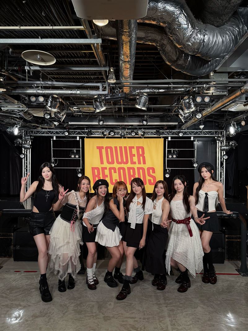 香港女團Lolly Talk遭爆每人欠公司20萬元。（圖／翻攝自IG @lolly.talk）