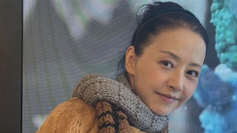 62歲凍齡女神神顏曝光　網看傻：美過女兒