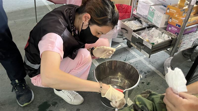 助國軍進駐光復 慈悲光明燈讓官兵足感心