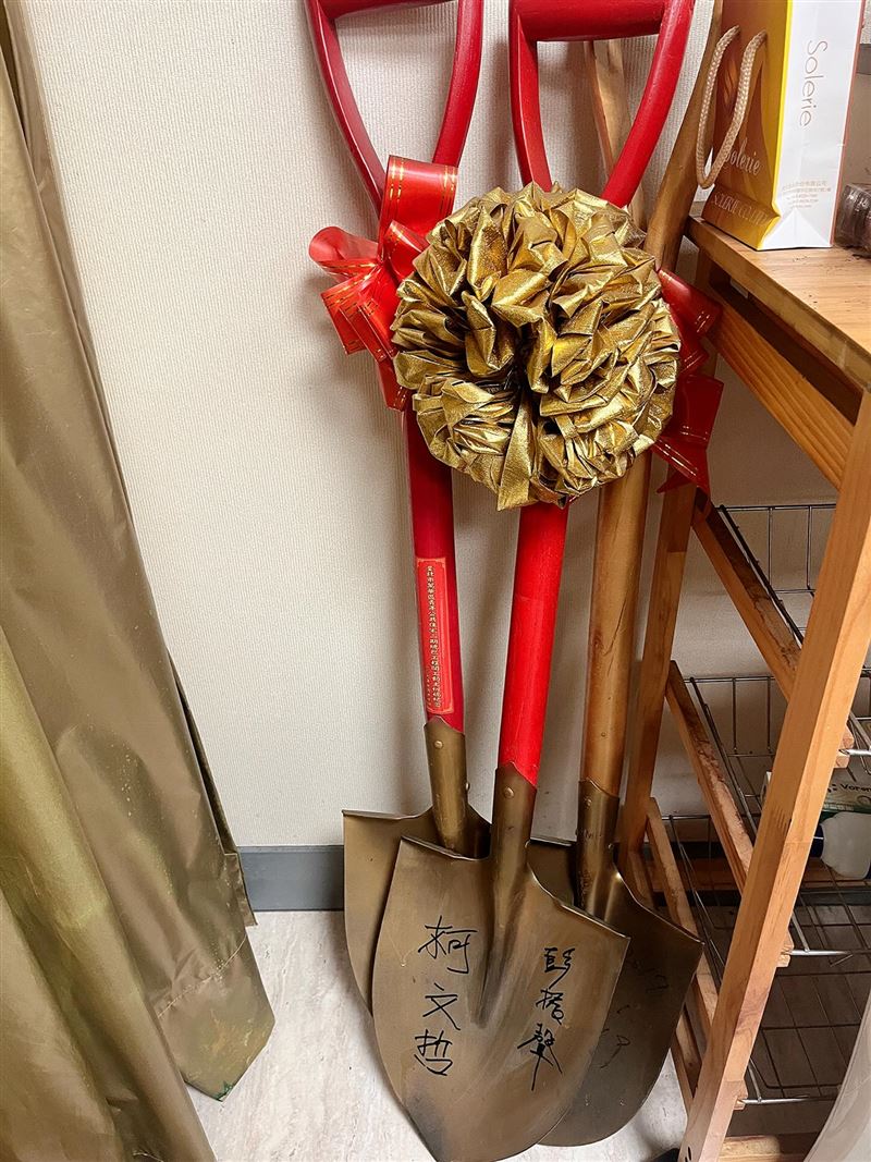 應佳妤拍下家中鏟子（圖／翻攝自Threads @ queenamoon.official）