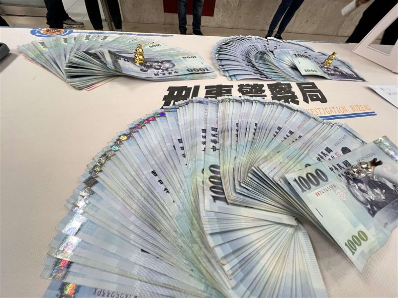 警方以「溯源斷根」、「斷絕金流」為兩大主軸，執行全國性「打詐、掃黑、肅槍、緝賭」四合一同步專案。（圖／桃園電子報提供）