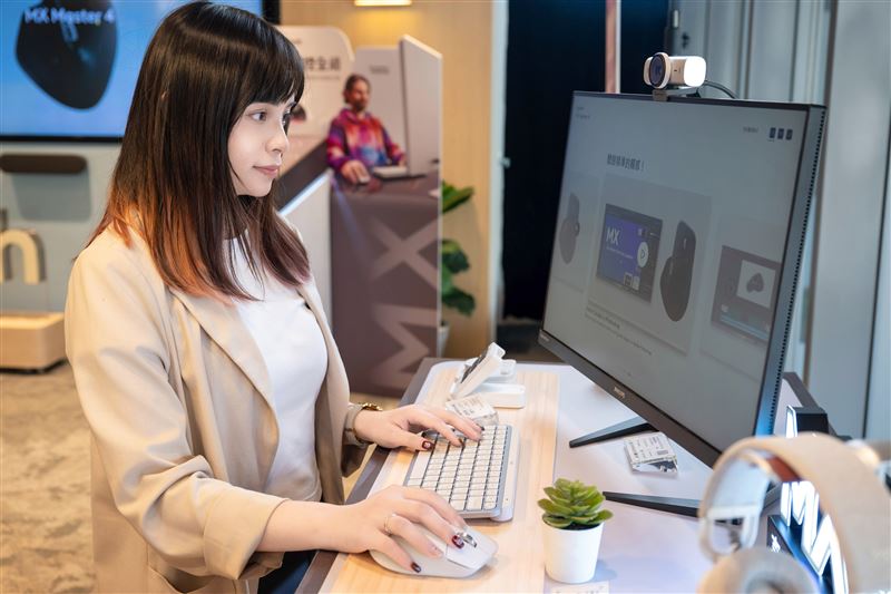 Logitech MX Master 4無線滑鼠，精準操控於指尖脈動，輕鬆提升工作效率。（圖／品牌業者提供）