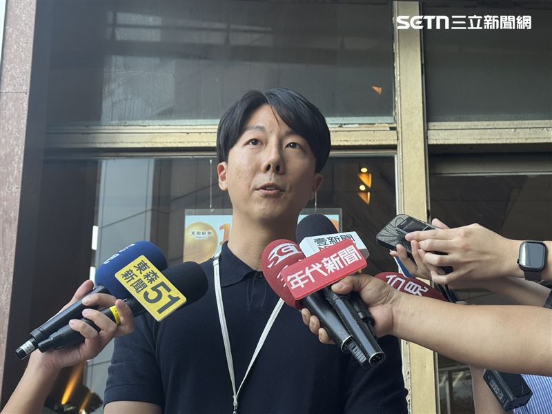 民進黨選對會召開第三次會議，會後由黨發言人吳崢轉述。（圖／記者劉秀敏攝影）