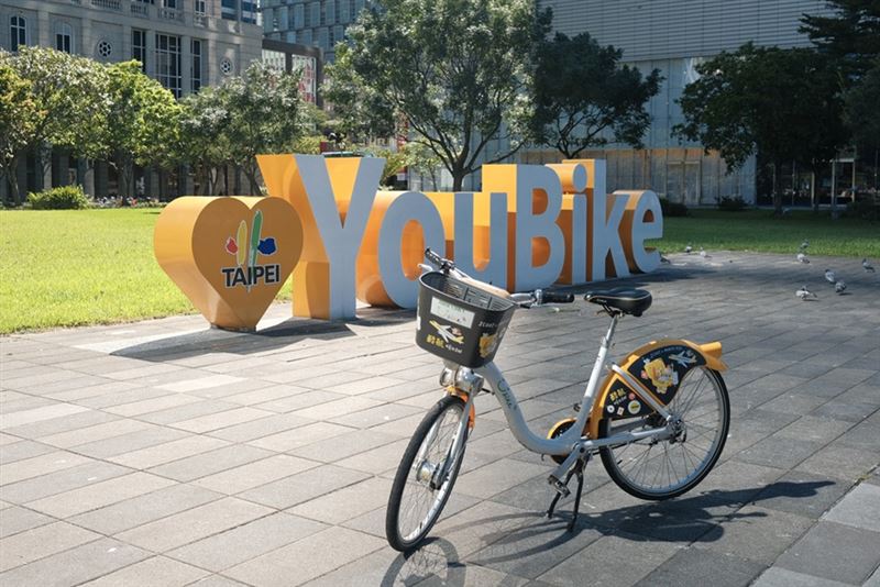 酷航攜手YouBike限定彩繪車現身台北。（圖／品牌業者提供）