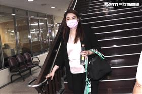 ▲薛楷莉出庭，批前男友根本拖延官司，提到家暴案，表示已將所有資料交給檢方「請他不要再欺負單親媽媽」。（圖／記者鄭孟晃攝）