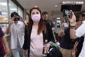 ▲薛楷莉出庭，批前男友根本拖延官司，提到家暴案，表示已將所有資料交給檢方「請他不要再欺負單親媽媽」。（圖／記者鄭孟晃攝）