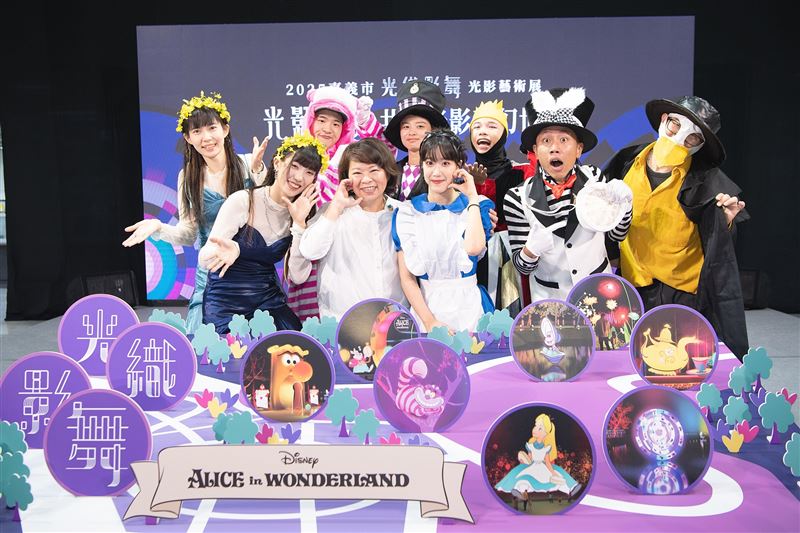 光織影舞 10/4北香湖登場，奇幻入口帶您走進光影夢境。（圖／嘉義市政府提供）