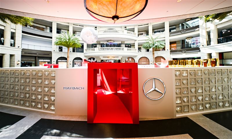 台灣賓士特別在BELLAVITA舉辦《御風之藝 匠心之境特展》。（圖／Mercedes-Maybach提供）