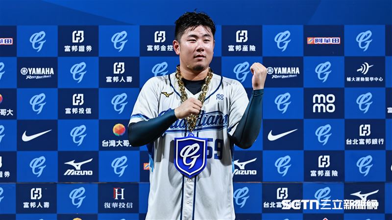 富邦悍將敲出追平安的魏全獲選單場MVP。（圖／記者劉彥池攝影）