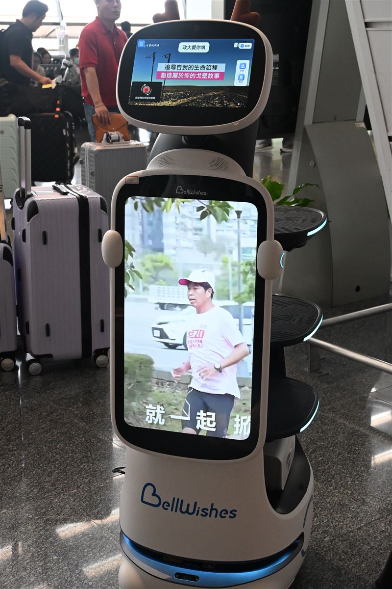 政大EMBA近百人挑戰戈壁馬拉松(圖/政大戈20提供)