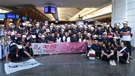 ▲政大EMBA近百人挑戰戈壁馬拉松(圖/政大戈20提供)