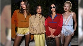 聖羅蘭2026年春夏女裝秀的合照，原本站在最右側的Rosé（朴彩英），在雜誌《ELLE》英國版的官方Instagram上被裁掉。（圖／翻攝自wmagazine.com）