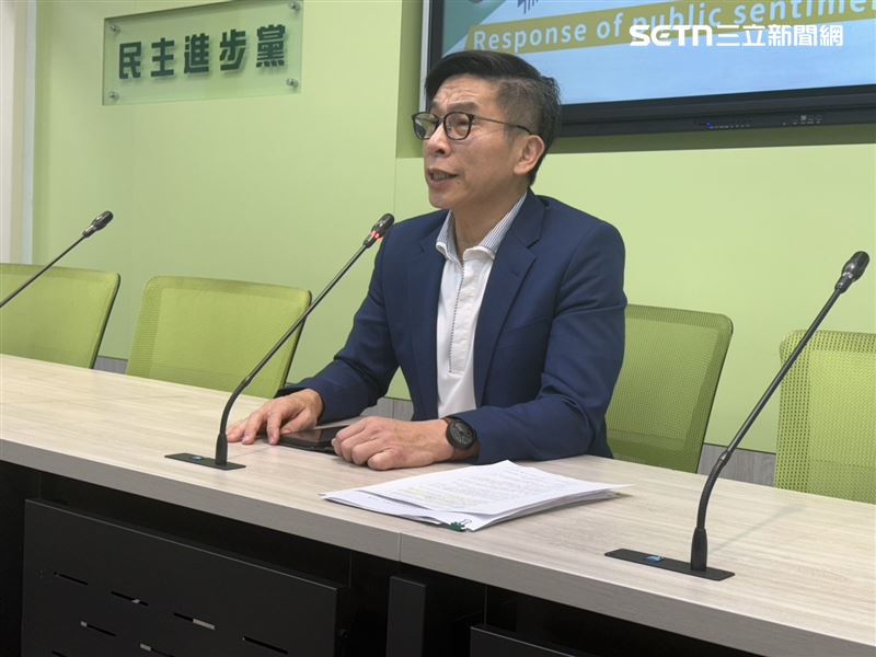 民進黨立法院黨團幹事長鍾佳濱召開輿情回應記者會。（圖／記者劉秀敏攝影）