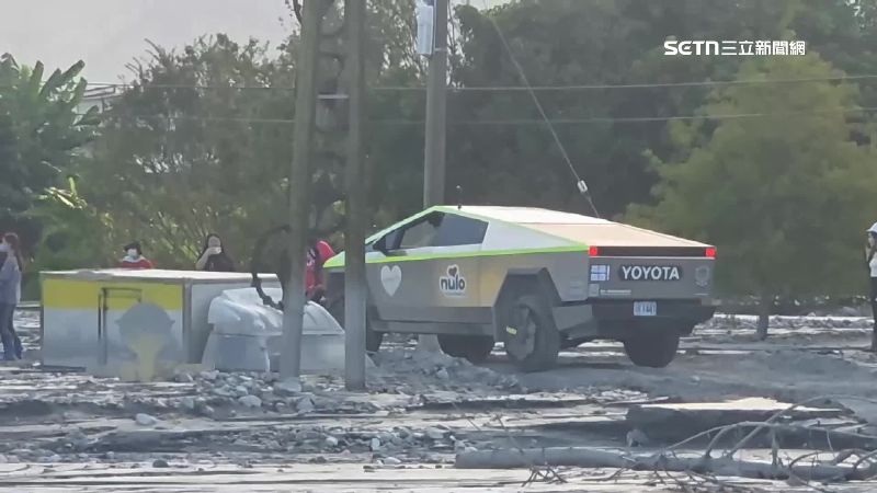 特斯拉皮卡現身災區！鄰驚呼：看到不敢摸