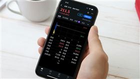 Yahoo股市App公布第三季「十大爆紅台股榜」、「五大爆紅ETF榜」。（圖／Yahoo股市App提供） 