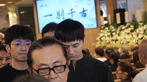 送別「阿公」林義雄　張軒睿眼眶泛紅現身