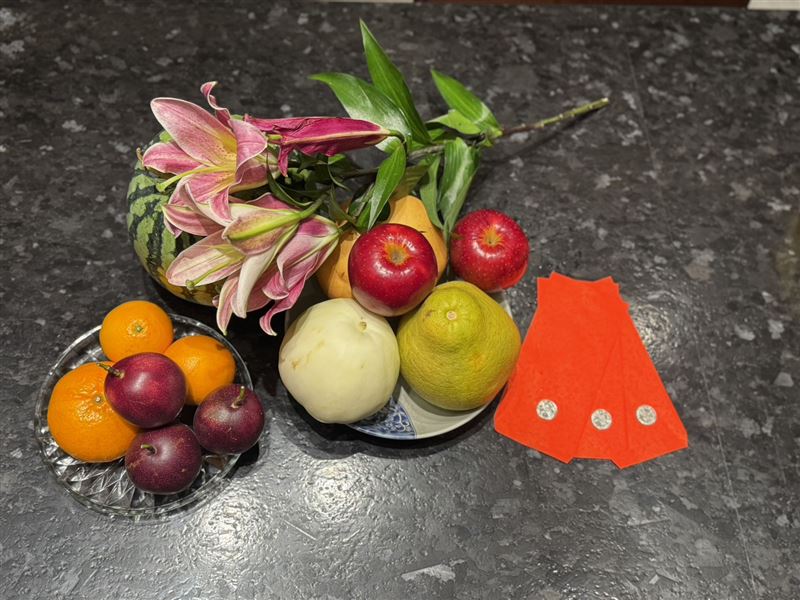 準備柚子、圓形水果等供品有助姻緣到來。(圖/翻攝畫面)