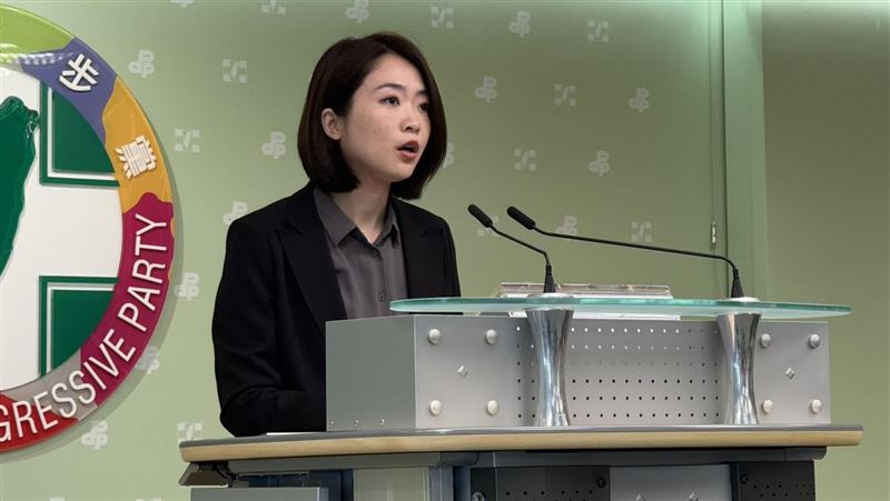 韓瑩痛批，黃國昌與其運用各種抹黑執政黨與賴總統的形容詞，不如老老實實的回答社會的質疑。（資料圖／記者劉秀敏攝影）