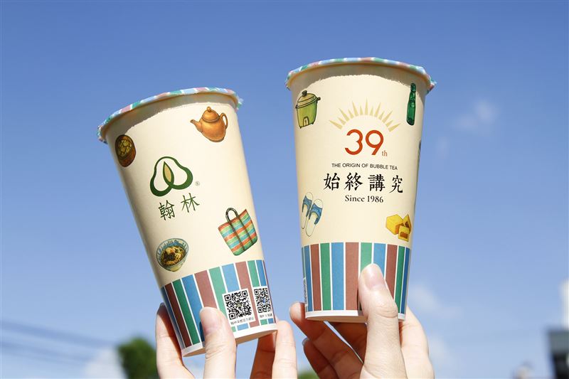 為歡慶39週年生日慶與萬秀洗衣店聯名合作，翰林全台門市特別推出「萬中選一」身份證優惠。（圖／品牌業者提供）