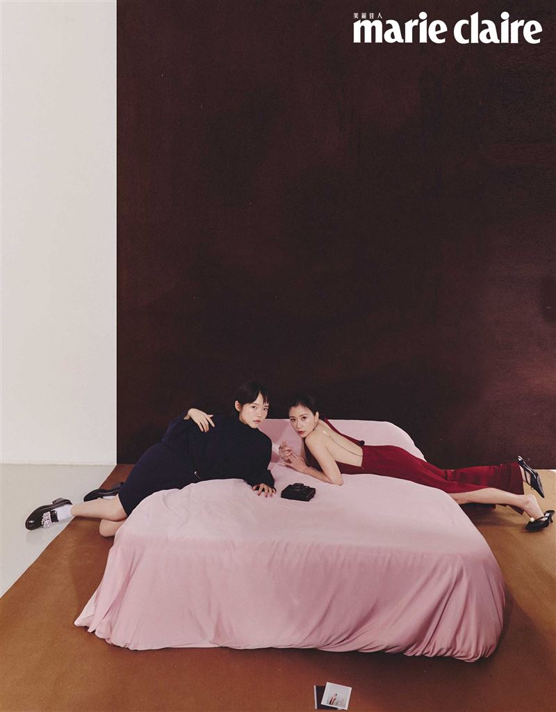 賈靜雯（右）與林廷憶首度飾演母女。（圖／Marie Claire Taiwan美麗佳人提供）