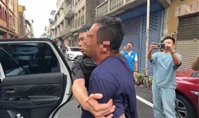 苗栗市，出獄男，邱姓男子，持水果尖刀，疑隨機殺3人，1女童傷重(圖／翻攝畫面)