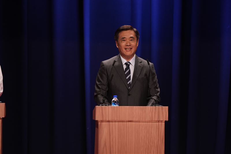 郝龍斌承諾，當選黨主席後，用最大誠意邀請羅智強、鄭麗文擔任副主席。（圖／TVBS提供）