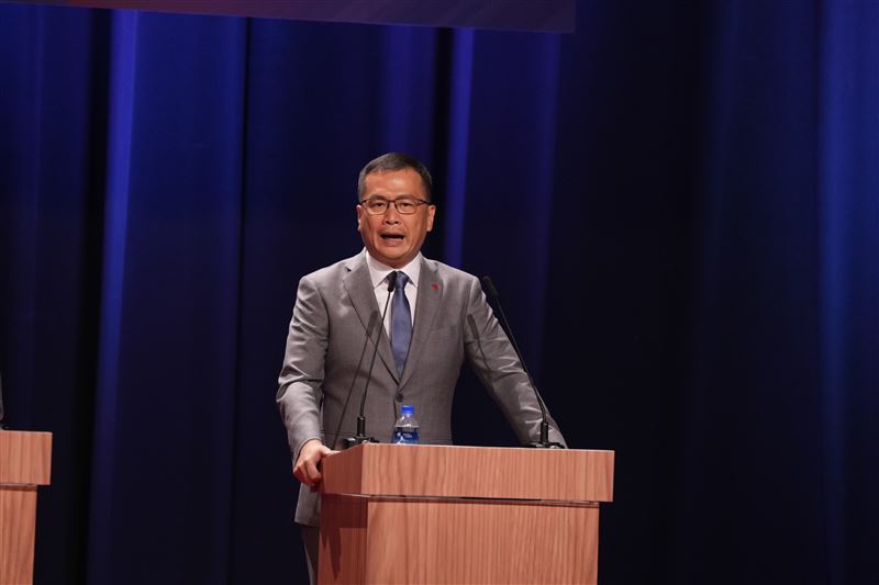 羅智強辯論時提到，「徐巧芯就是我最重要的青年左右手」。（圖／TVBS提供）