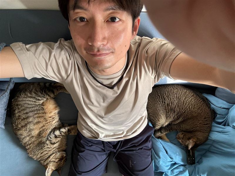 葉諾帆車禍後命根子壞了，做完尿道手術後，醫生叫他多看A片幫助血液循環。（圖／翻攝自葉諾帆臉書）