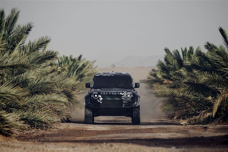 Defender Dakar D7X-R拉力賽車。（圖／JLR提供）