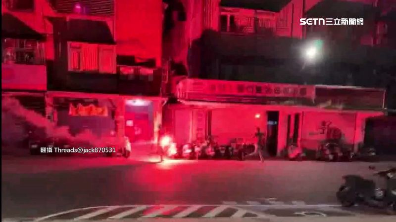 不滿遭解雇！員工點信號彈　持刀劃傷老闆