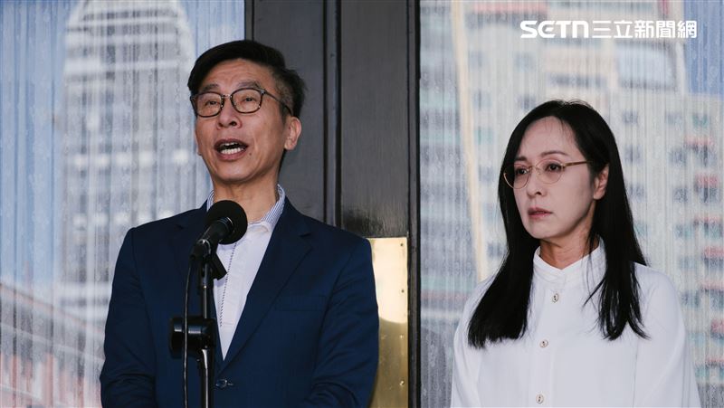 批黃國昌問A答B！鍾佳濱：有證據就貼出來