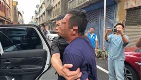 苗栗市，出獄男，邱姓男子，持水果尖刀，疑隨機殺3人，1女童傷重(圖／翻攝畫面)