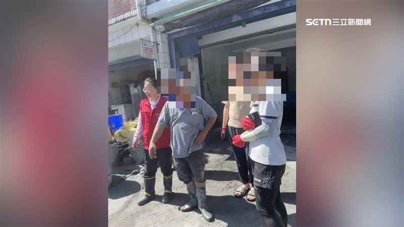 花蓮縣縣長徐榛蔚也有經過這處災區勘災