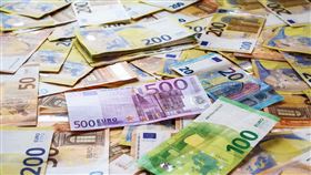 歐洲央行研究顯示，現金對民眾來說，有特殊的心理及實際作用。（示意圖／PIXABAY）