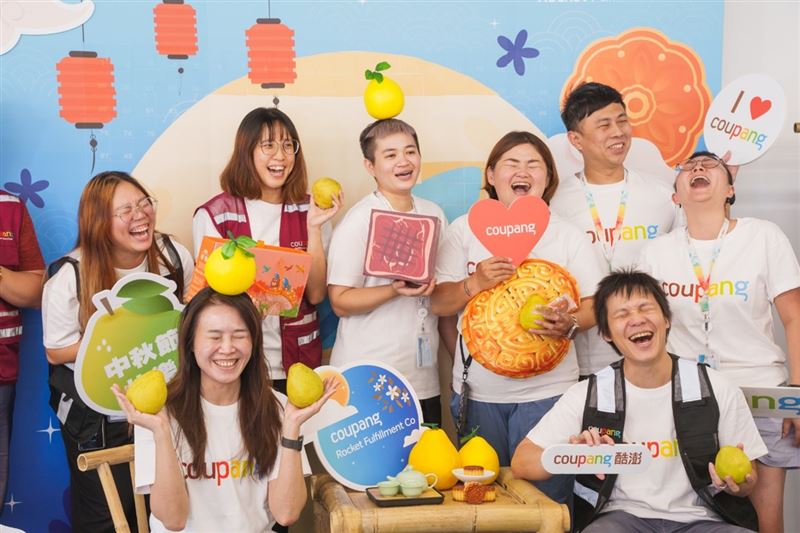 Coupang酷澎物流中心因應重要節日舉辦同樂活動，讓工作環境擁有歡快氛圍。（圖／酷澎提供）