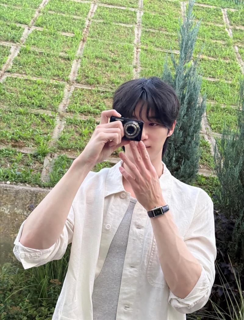 邊佑錫去年在機場引起紛爭。（圖／翻攝自IG @byeonwooeok）