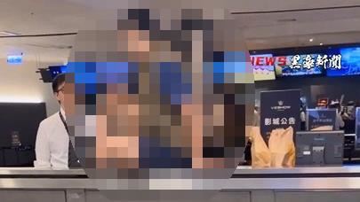 看電影滑手機閃爆！他不滿規勸這麼做