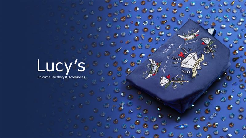 『滿額贈』無謂鑽石化妝包。（圖／品牌業者提供）