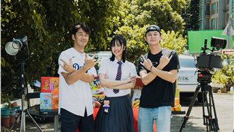 台版《一級玩家》登場！天心、李李仁尬戲