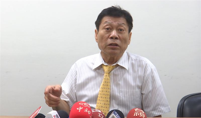 法醫高大成指出，吸食安非他命會造成血管發炎、腦部缺氧，吸食2年以上會產生被害妄想症。(圖／翻攝畫面)