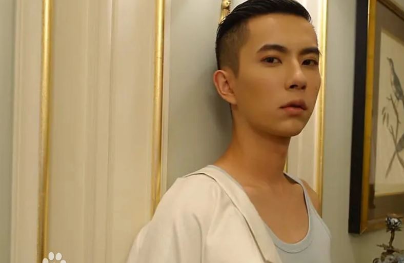 2014年10月18日于朦朧主演的微電影《叢林遊戲之叢林法則》。（圖／翻攝自百度百科）