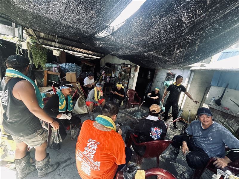 嘉義華山東石站號召第二波剷子超人。（圖／創世基金會嘉義東石華山站提供）