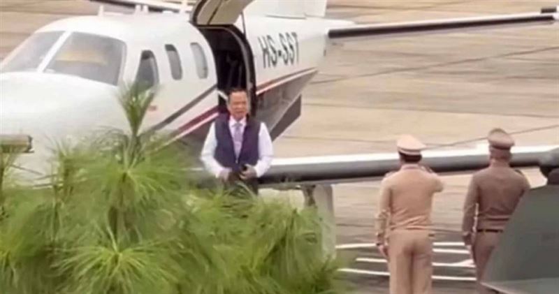 泰國總理阿努廷在9月30日親自駕駛飛機運送器官捐贈，預計能拯救7名患者的生命。（圖／翻攝自bangkokpost）